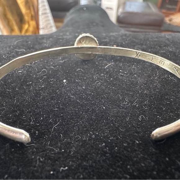 Navajo Turquoise Cuff Bracelet - Picture 3 of 5